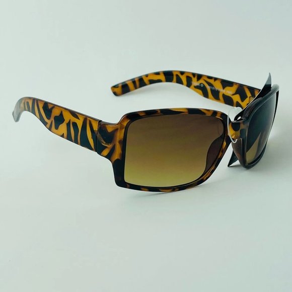 SG00718 Fashion Sunglasses For Women Rectangular, 100% UVA-UVB Protection Brown - Picture 2 of 7